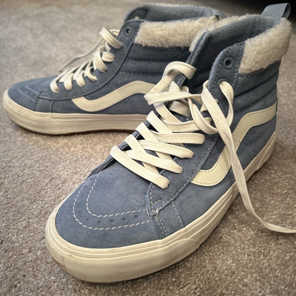 Vans Sk8 Hi MTE1 suede Sherpa in Ashley Blue